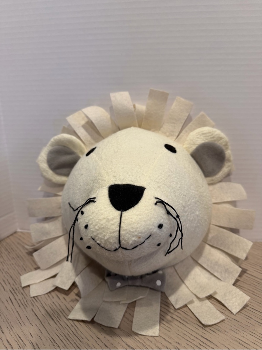 Hobby Lobby White Lion Head Plush Wall Mount Hanging Baby Nursery Safari Room
